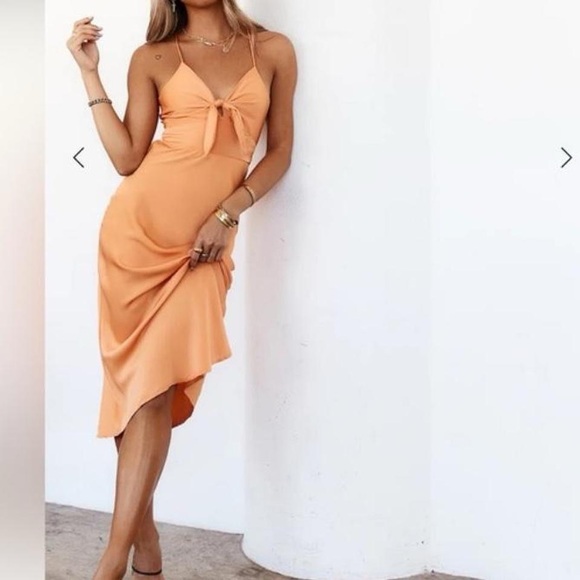 Hello Molly Dresses & Skirts - Hello Molly satin midi Dress, size M